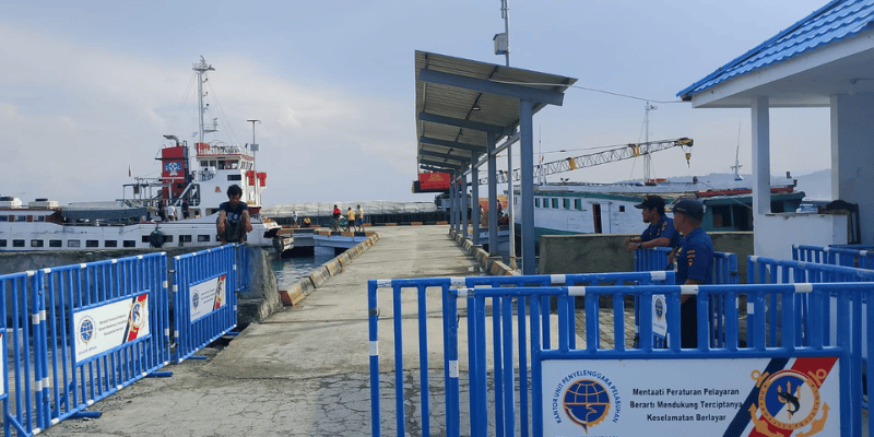 Pelabuhan Ampana di Tojo Una-una