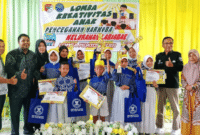Puluhan siswa SDN 9 dan SDN 2 Ampana Kota, Kabupaten Tojo Una-Una, menunjukkan kreativitas luar biasa dalam lomba puisi dan pidato anti-narkoba, Kamis (12/6).