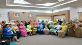 Pengukuhan GOW di ruang kerja Bupati Tojo Una-Una, Senin (28/7/2025).