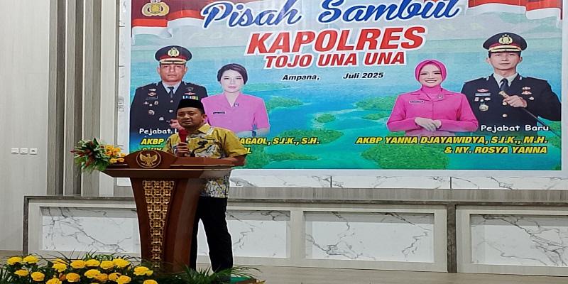 Bupati Tojo Una-Una, Ilham Lawidu saat memberikan sambutan pada acara pisah sambut Kapolres, Sabtu (19/7/2025).