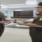 Kajari Tojo Una-Una, Pilipus Siahaan,saat melaksanakan serah terimah jabatan bersama Bapak Dr. Rizky Fachrurrozi, di Kantor Kejati Sulteng pada Selasa 22 Juli 2025.