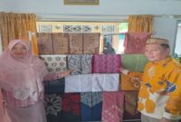 Kunjungan Ny. Hajar Lawidu dan Ketua DPRD Tojo Una-Una, Gusnar A.Suleman ke UMKM desa Mongalato, Kecamatan Telaga, Kabupaten Gorontalo, (16/7/25).