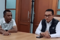 Camat Ampana Tete Asrin Soga saat bersama Dr. Mulyadin Malik, Kepala Badan Pengembangan dan Informasi Desa Kementerian Desa RI, di Jakarta pada Selasa (24/6)