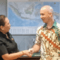 Direktur Reconnect Thomas Despin
saat melakukan Penandatanganan Memorandum of Understanding (MoU) dengan Deputi Bidang Pemasaran, Ibu Made Ayu Marthini