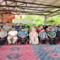 
Wakil Bupati Tojo Una-una Hj. Surya, S.Sos, M.Si Bersama Ketua Komisi I DPRD Zainal Muluk Lapangandong, dan Kepala Inspektorat Daeng Mario Pawadjoi saat melepas peserta STQH ke 28 Provinsi Sulawesi Tengah, Sabtu (21/6)
