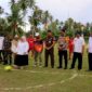 Wakil Bupati Tojo Una-Una, Surya S. Sos, secara resmi membuka Turnamen Sepak Bola U-40 yang digelar di Lapangan Sepak Bola Sumoli, Kecamatan Ratolindo, Rabu (6/8/2025).