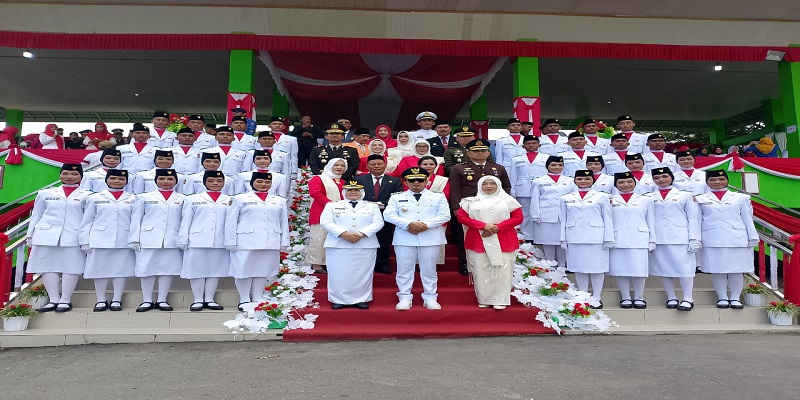 Bupati Ilham Lawidu memberikan kejutan dengan melantik 21 Kepala Organisasi Perangkat Daerah (OPD).