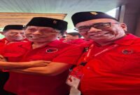 Adian Napitupulu bersama Ketua DPC PDIP Touna Zainal Muluk Lapangandong