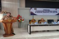 
Pj Sekda Tojo Una-Una, Alfian Matajeng, S.Pd., M.A.P., saat memimpin sosialisasi pembentukan Pos Bantuan Hukum (Posbakum), Senin (25/8/2025).
