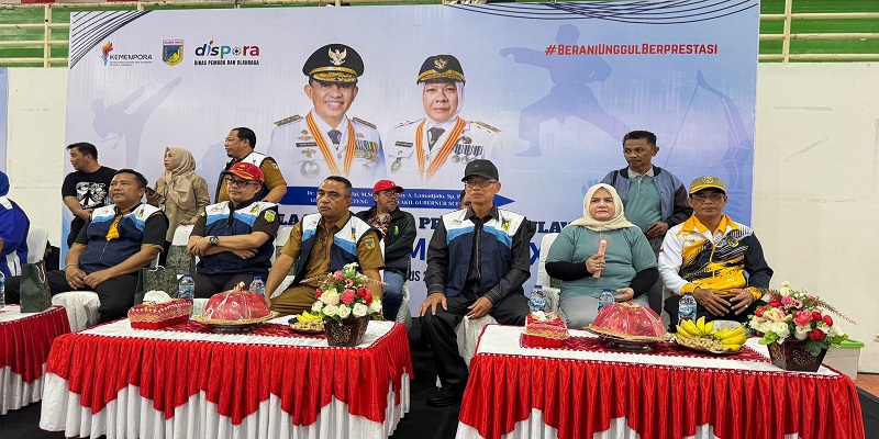 Wakil Bupati Touna, Hj.Surya, S.Sos,M.Si, saat menghadiri pembukaan POPDA di Kota Palu, Selasa (26/8/2025)