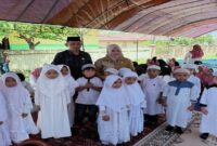 Wakil Bupati Hj. Surya saat memberikan sambutan pada kegiatan Maulid Nabi SAW di TK Al Khaerat Kelurahan Uentanaga Bawah, Kamis (25/9/2025)
