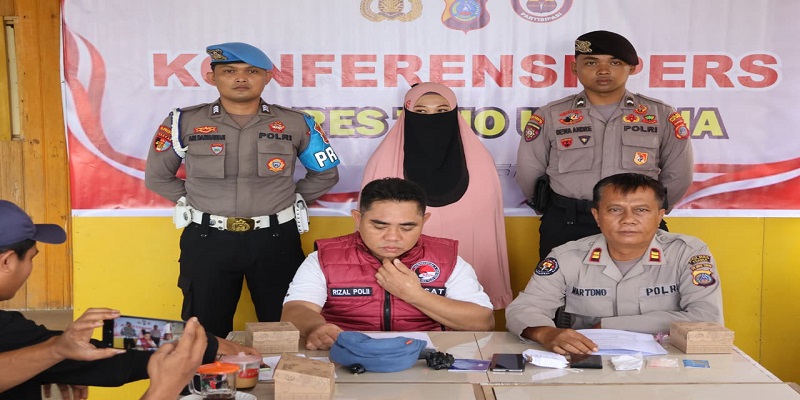 Satuan Reserse Narkoba (Satresnarkoba) Polres Tojo Una-Una membongkar jaringan narkotika dengan menangkap seorang wanita berinisial N.D. Penangkapan dilakukan pada Jumat (15/9/2025).