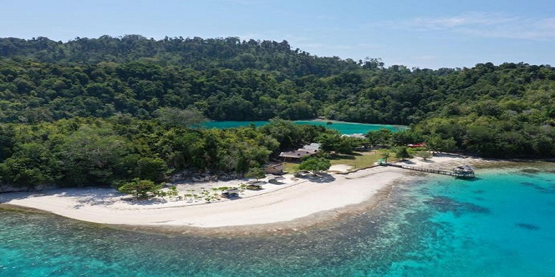 Lokasi Wisata Pulau Papan Kecamatan ( Walea Kepulauan) Kabupaten Tojo Una-Una.