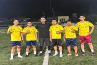 Tim Rujab VC saat berlaga di Lapangan Sepak Bola Bekasi  bersama Tim Investor, Kamis malam (20/11).