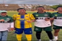 Ilham Lawidu,S.H., saat foto bersama Wakil Bupati Sidrap Nurkanaah,SH.M.Si pada Kamis sore, 30 Oktober 2025