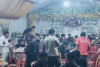 Suasana malam Pacci di Kabupaten Sidenreng Rappang (Sidrap) semakin semarak dengan digelarnya Turnamen Domino Piala Bupati Tojo Una-Una (Touna), Jumat malam (31/10/2025). 