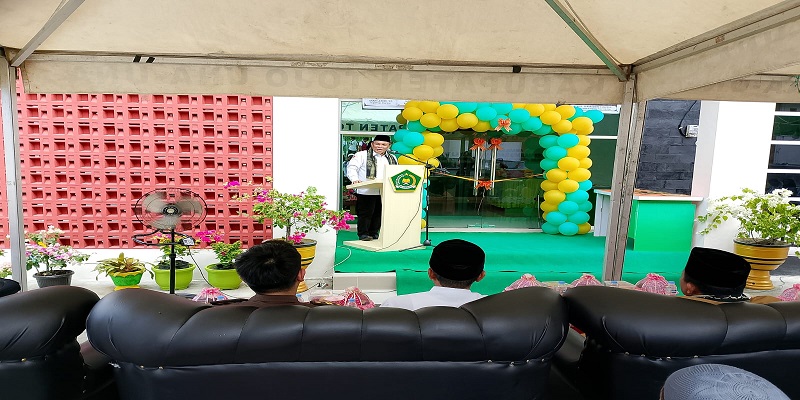 Kakanwil Kemenag Sulteng H. Muchlis saat memberikan sambutan pada peresmian PLHUT di Touna, Senin (24/11).