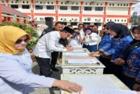  Sebanyak 1.229 Pegawai Pemerintah dengan Perjanjian Kerja (PPPK) di Kabupaten Tojo Una-Una (Touna) resmi menerima Surat Keputusan (SK) pengangkatan, Rabu (26/11/2025). 