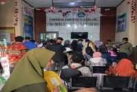  Ratusan Pegawai Pemerintah dengan Perjanjian Kerja (PPPK) tahap dua memadati kantor Dinas Pendidikan dan Kebudayaan Kabupaten Tojo Una-Una pada Kamis sore, 27 November 2025.