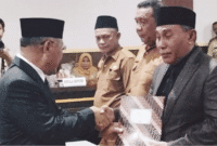 Bupati Banggai Kepulauan (Bangkep), Rusli Moidady, resmi mengangkat Asgar Lalu, S. H. , sebagai Plt Sekretaris Dewan (Sekwan) DPRD Bangkep bertempat di Ruang Rapat Kantor Bupati, Selasa (20/01/2026). 