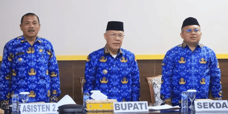 Bupati Banggai Kepulauan (Bangkep), Rusli Moidady, berpartisipasi dalam Rakor mengatasi Inflasi Daerah diselenggarakan Kemendagri RI secara daring melalui Zoom Meeting pada hari Senin (19/01/2026).