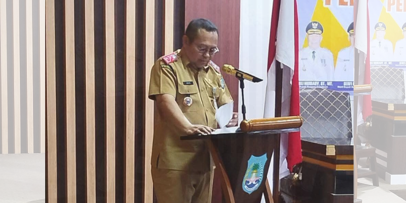 Sekretaris Daerah (Sekda) Bangkep, Muh. Aris Susanto membuka Pelatihan Dasar (Latsar) untuk Calon Pegawai Negeri Sipil (CPNS) Kategori II dan III Tahun 2026 di Ruang Rapat Kantor Bupati, Senin (02/02/2026).