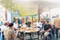 Politisi senior Golkar, Yusmangun, menyuarakan optimisme dan menyampaikan target partainya saat menggelar reses di Pondok Taliku Banu'a Abdan Lasawedi (Taliban), Kecamatan Ratolindo, Jumat (13/2/2026).
