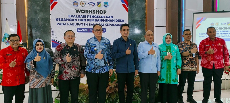 Sekretaris Daerah (Sekda), Moh. Aris Susanto, mewakili Bupati membuka Workshop Evaluasi Pengelolaan Keuangan dan Pembangunan Desa, berlangsung di Auditorium Bappeda, Kamis (12/2/2026).