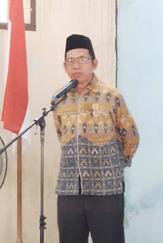 Wakil ketua II DPRD Banggai Kepulauan Sekaligus Ketua Partai Golkar Bangkep H. Suhardin Sabalino.