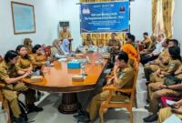 Sekretaris Daerah (Sekda), Muhamad Aris Susanto, S.E., M.M., memimpin High Level Meeting Tim Pengendalian Inflasi Daerah (TPID). Pertemuan strategis ini berlangsung di Ruang Kerja Wakil Bupati, Selasa (10/2/2026).