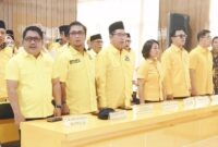 Suhardin menerima Surat Keputusan (SK) sebagai Ketua DPD Partai Golkar Banggai Kepulauan yang berlangsung dalam acara Temu Kader dan Konsolidasi Partai Golkar Sulteng 2026 di Palu, Sabtu (28/2/2026).