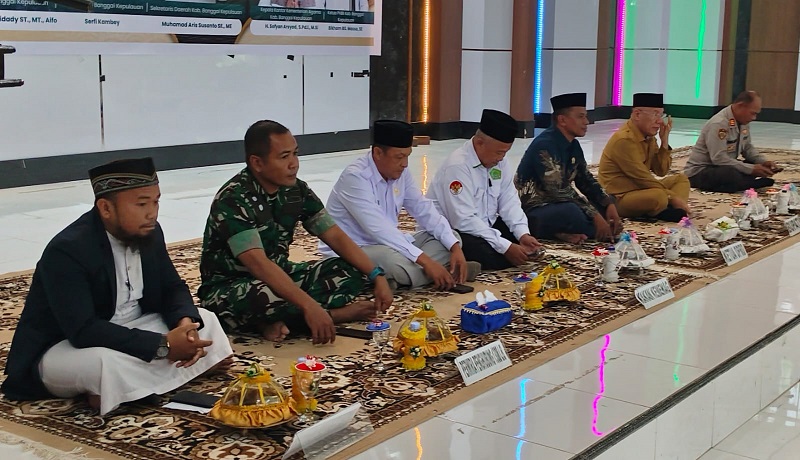 Pemerintah Kabupaten Banggai Kepulauan menggelar kegiatan halal bihalal dalam rangka Hari Raya Idulfitri 1447 Hijriah di Auditorium Bappeda Banggai Kepulauan, Senin (30/3/2026).