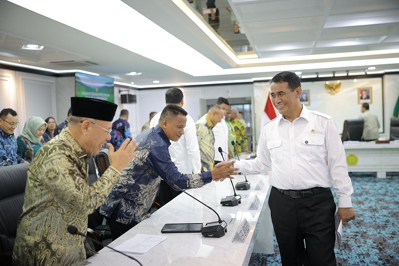Bupati Rusli Moidady, S.T., M.T., AIFO, langsung menemui Menteri Pertanian (Mentan) RI, Dr. Ir. H. Andi Amran Sulaiman, M.P. (ist)