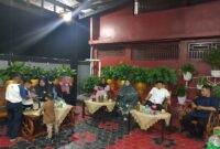 Ketua DPRD Tojo Una-Una Gusnar A. Suleman melakukan kunjungan silaturahmi ke rumah Wakil Bupati Hj.Surya Lapasiri pada momentum hari raya Idul Fitri 1447 H/ 2026 M, Sabtu (21/3/2026) malam.