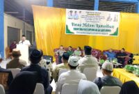 Bupati Ilham Lawidu secara resmi membuka Pasar Ramadan di Pasar Rakyat Ampana, Desa Sansarino, Kamis (5/3/2026).