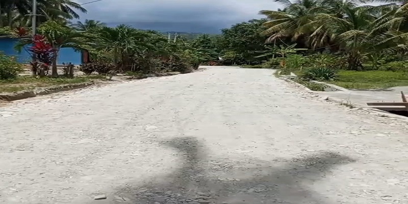 Akses jalan desa Kajulangko yang sudah selesai di Kerjakan dinas PUPR Tojo Una-Una, Minggu, (12/4/2026).