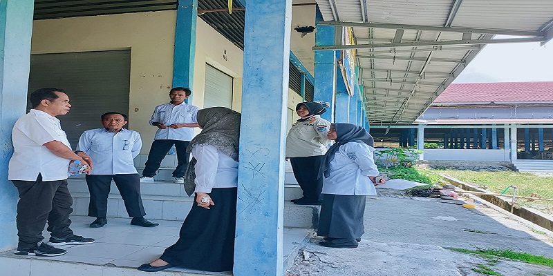 Dinas Perdagangan, Perindustrian, Koperasi, Usaha Kecil dan Menengah (Disperindagkop UKM) Kabupaten Tojo Una-Una melakukan monitoring dan evaluasi pemanfaatan los di Pasar Rakyat Sansarino, Rabu (1/4/2026).