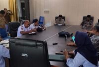 Komisi II DPRD Banggai Kepulauan menggelar rapat kerja bersama empat organisasi perangkat daerah (OPD) untuk memperkuat sinergi dan meningkatkan kualitas perencanaan pembangunan daerah  di ruang Komisi II, Senin (6/4/2026). 