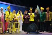 Wakil Bupati Tojo Una- Una, Hj. Surya Lapasiri saat menghadiri Festival Teluk Tomini  di Kabupaten Parigi Moutong, Sabtu (25/4/2026).