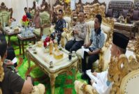 Bupati Banggai Kepulauan (Bangkep), Rusli Moidady, memimpin rapat koordinasi strategis di Rumah Jabatan Bupati, Rabu (22/4/2026). 