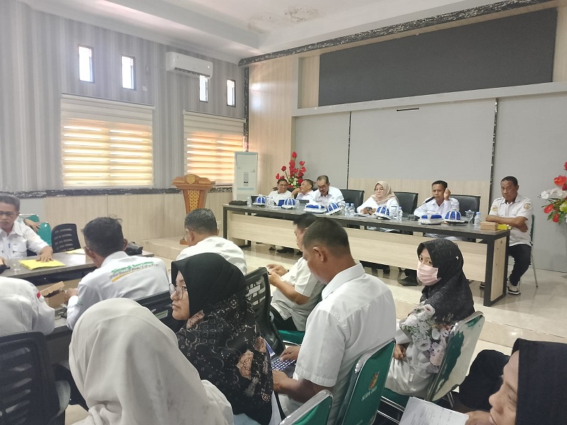 Wakil Bupati Tojo Una-Una, Hj. Surya Lapasiri saat membuka  Rapat TEPRA di ruang Kantor Bupati setempat, Rabu (29/4/2026).