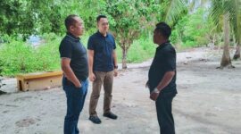 Danrem 132/Tadulako Brigjen TNI Suntara Wisnu dan rombongan didamping Dandim 1307/Poso Letkol Arm Edi Yulian Budiargo, dan Camat Ampana Tete, Wahid Rimpu menijau lokasi destinasi wisata Pasir Putih Desa Tete B, Kecamatan Ampana Tete, Jumat , (8/5/2026)