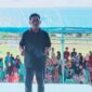 Camat Ampana Tete, Wahid Rimpu, saat memimpin persiapan pelaksanaan sunatan massal di lapangan Desa Uebone, Sabtu (23/5/2026).