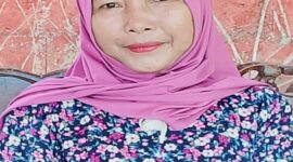 Kepala Desa Uematopa, Berlian Agustina. (ist)