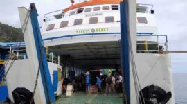 MP TUNA TOMINI saat  sandar di Pelabuhan Penyeberangan Gorontalo. (ist)