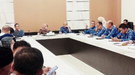 Wakil Bupati Tojo Una-Una, Surya Lapasiri, didampingi Kepala Bapperida Muhamad Arsyad, memimpin rapat evaluasi pemutakhiran Data Tunggal Sosial Ekonomi Nasional (DTSEN) di Ruang Rapat Kantor Bupati Tojo Una-Una, Rabu (20/5/2026).
