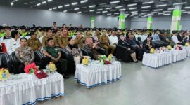 Wakil Bupati Tojo Una-Una, Hj. Surya Lapasiri, menghadiri Wisuda Sarjana ke-XXXII dan Pascasarjana I Universitas Sintuwu Maroso di Ballroom Hotel Ancyra, Poso, Senin (25/5/2026).