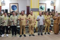 Wakil Bupati Banggai Kepulauan Serfi Kambey membuka rapat Koordinasi antara Pemda Bangkep bersama perwakilan Mahasiswa KKN UGM Yogyakarta, senin 29 Juni 2026.
