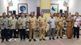 Wakil Bupati Banggai Kepulauan Serfi Kambey membuka rapat Koordinasi antara Pemda Bangkep bersama perwakilan Mahasiswa KKN UGM Yogyakarta, senin 29 Juni 2026.