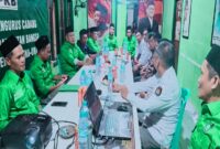Ketua DPC PKB Tojo Una-Una, Asrun P. Taurenta, S.Ag., M.A.P., bersama pengurus partai berfoto bersama jajaran KPU, usai kegiatan verifikasi dan pemutakhiran data partai politik berkelanjutan di Kantor DPC PKB Touna, Senin (22/6/2026). (Foto: Istimewa)